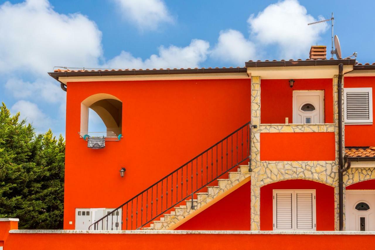 Villa Orange II Medulin Exterior photo